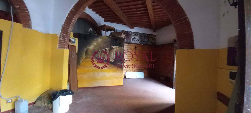 locale commerciale in affitto a Livorno
