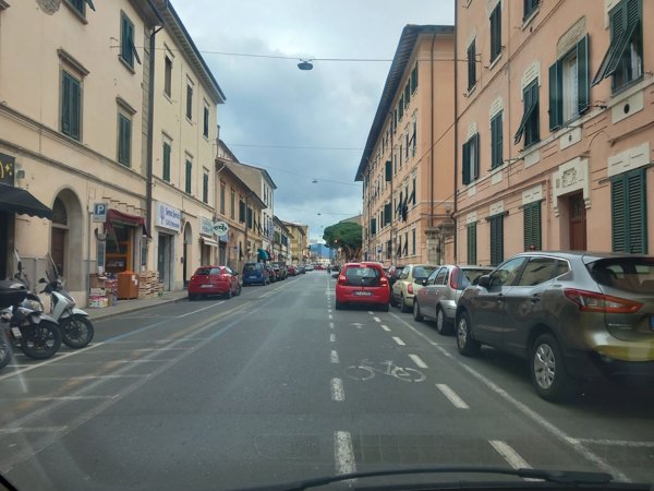 negozio in affitto a Livorno in zona Ospedale