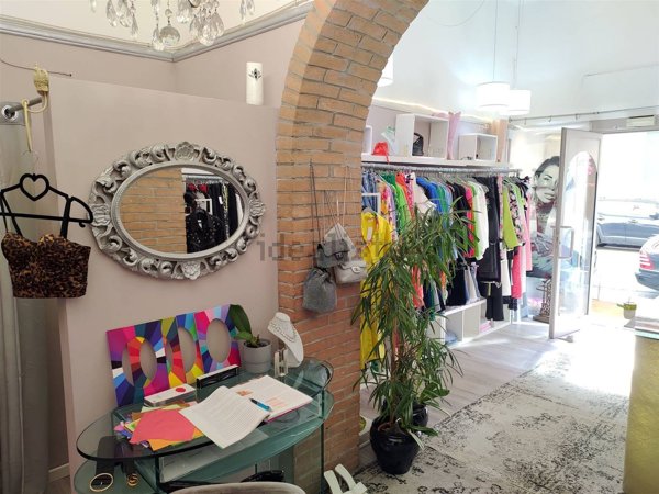 locale di sgombero in affitto a Livorno