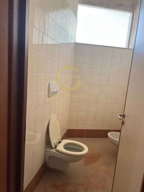 locale commerciale in affitto a Livorno