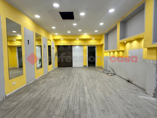 negozio in affitto a Livorno in zona Centro Città