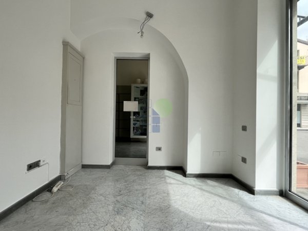 locale commerciale in affitto a Livorno in zona Ardenza