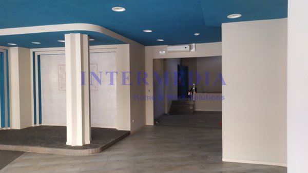 locale commerciale in affitto a Livorno