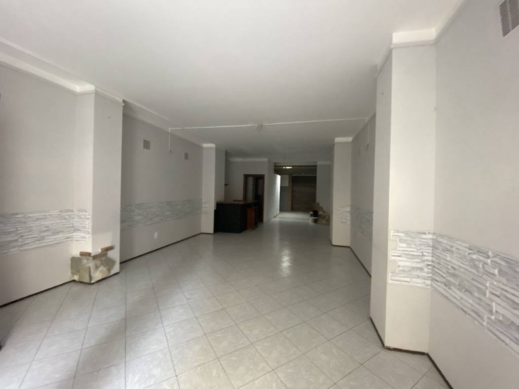negozio in affitto a Livorno in zona Centro Città