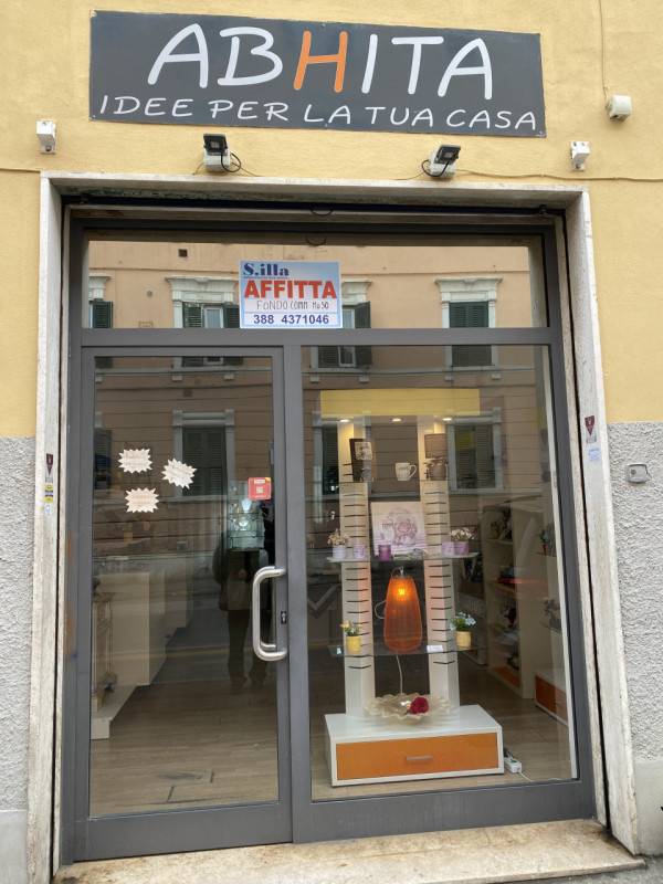 locale di sgombero in affitto a Livorno in zona Centro Città