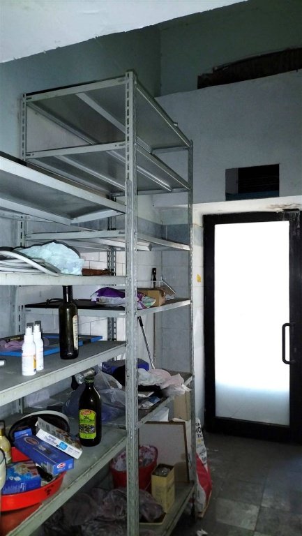 locale commerciale in affitto a Livorno