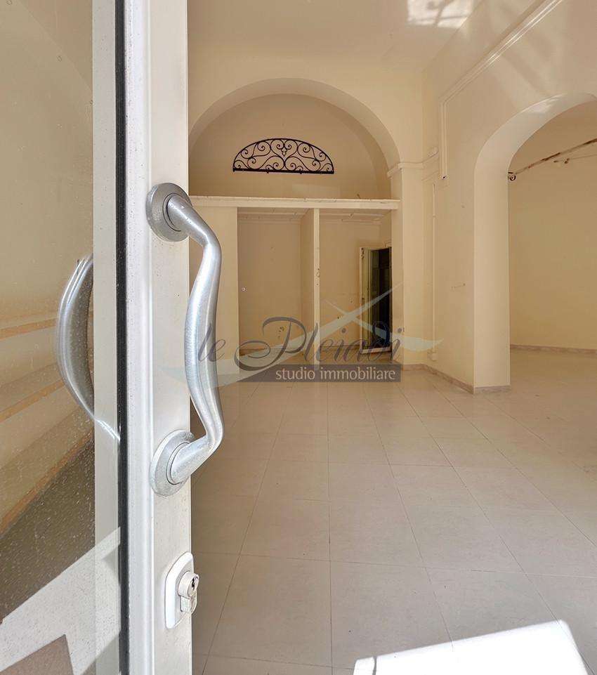 negozio in affitto a Livorno in zona Centro Città