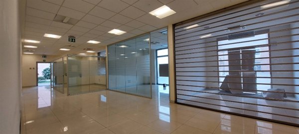 locale commerciale in affitto a Livorno in zona Stazione