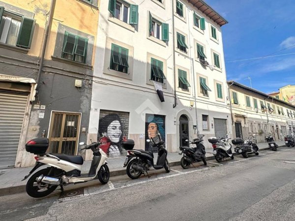 negozio in affitto a Livorno