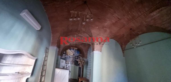 locale commerciale in affitto a Livorno