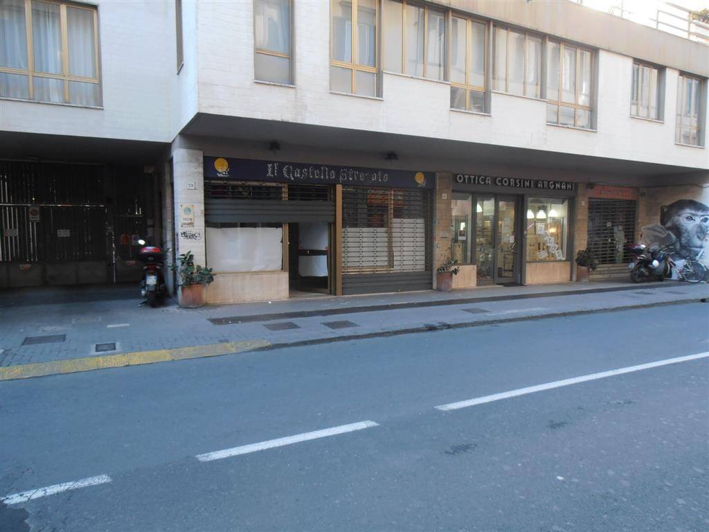 negozio in affitto a Livorno
