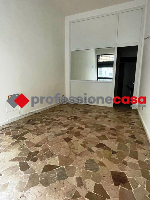 negozio in affitto a Livorno