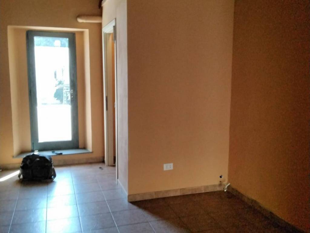 negozio in affitto a Livorno in zona Montenero
