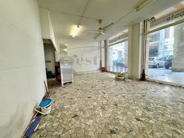 negozio in affitto a Livorno in zona Centro Città