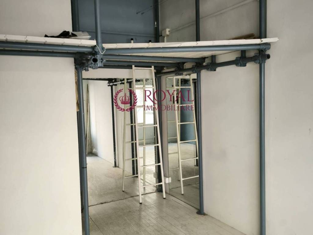 negozio in affitto a Livorno