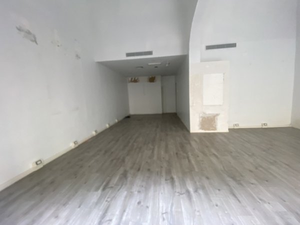 negozio in affitto a Livorno in zona Centro Città