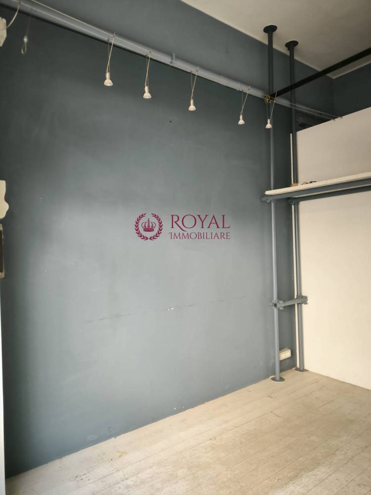 locale commerciale in affitto a Livorno