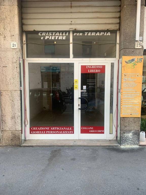 negozio in affitto a Livorno in zona Centro Città