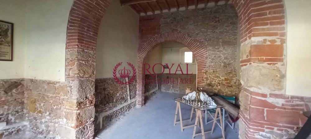 locale commerciale in affitto a Livorno