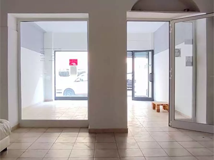 negozio in affitto a Livorno