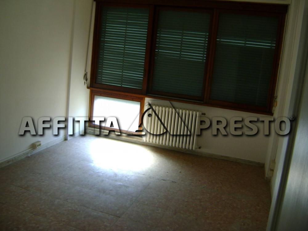 ufficio in affitto a Livorno in zona Centro Città