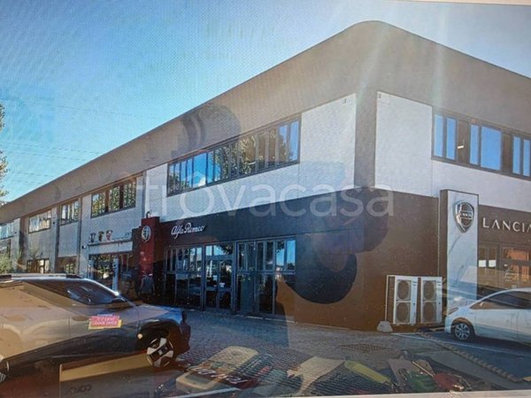 capannone in affitto a Livorno