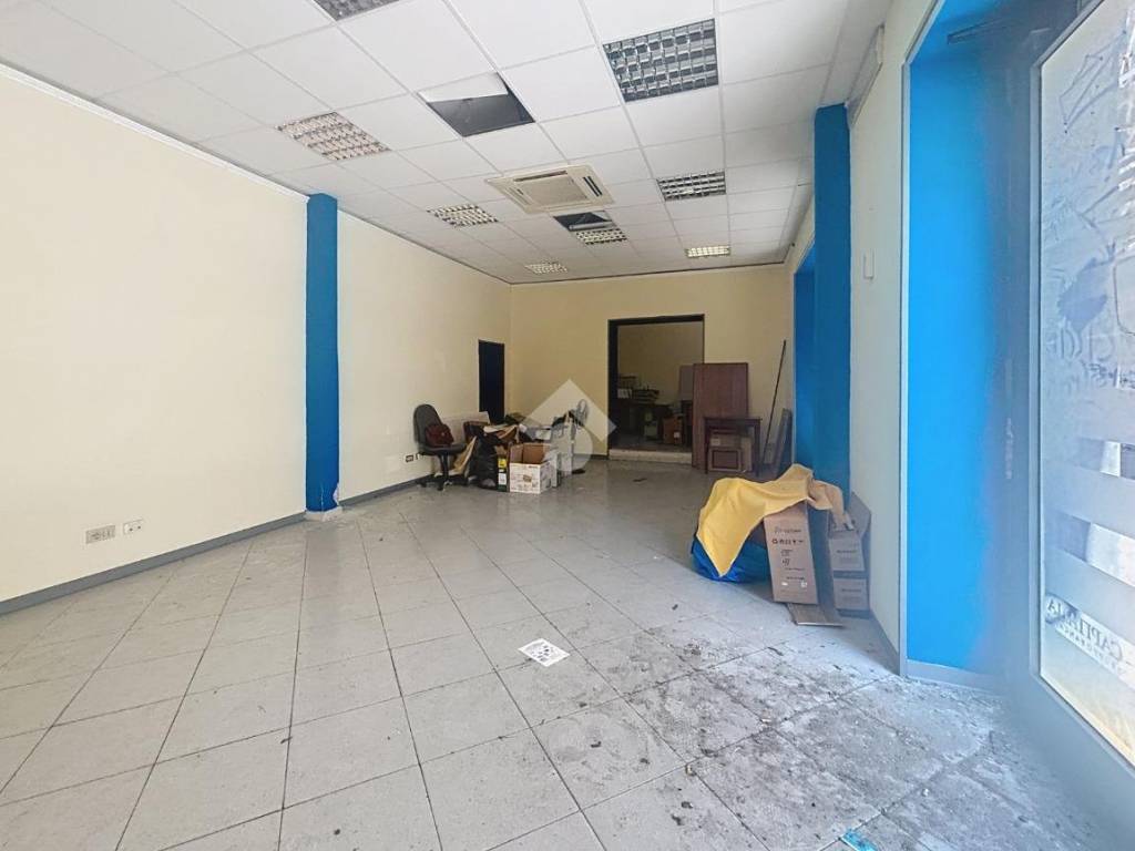 negozio in affitto a Livorno in zona Centro Città