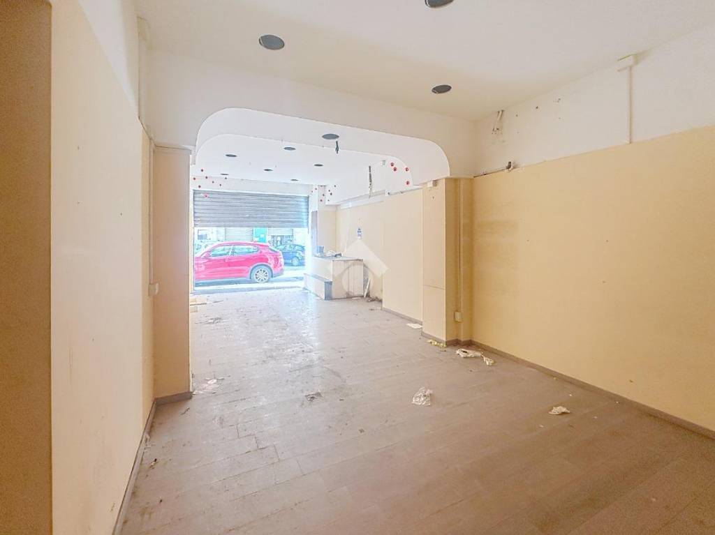 negozio in affitto a Livorno in zona Centro Città
