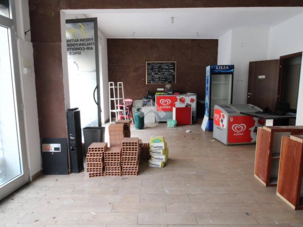 negozio in affitto a Livorno