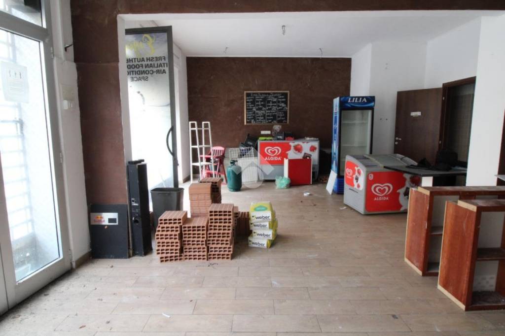negozio in affitto a Livorno in zona Centro Città