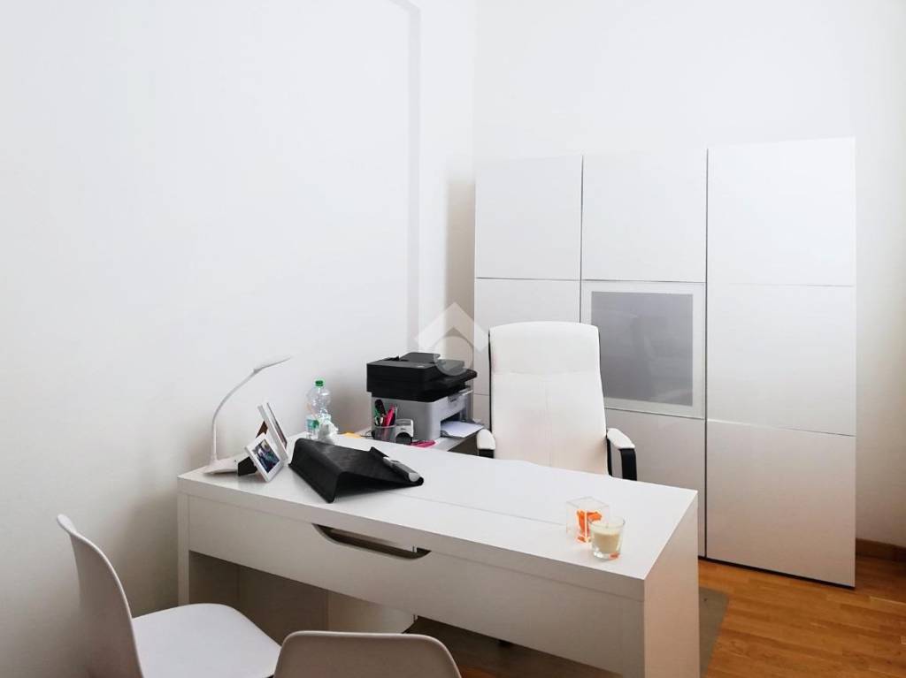 ufficio in affitto a Livorno in zona Centro Città