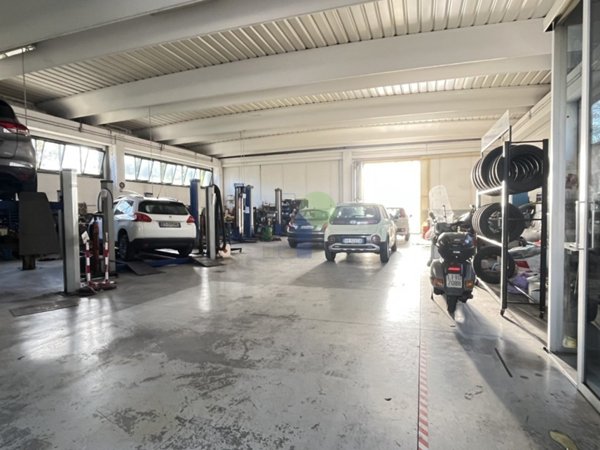 locale commerciale in affitto a Livorno