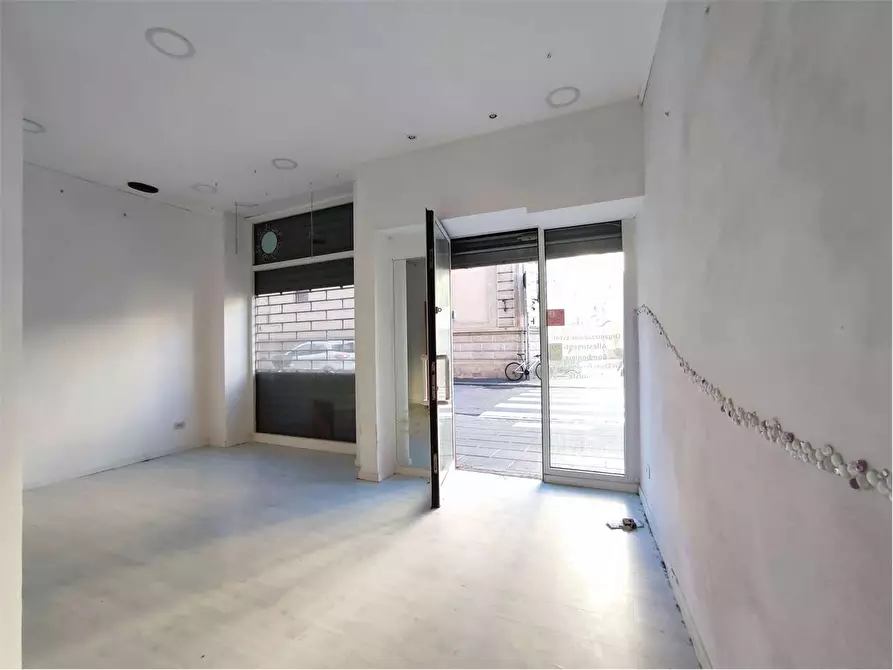 negozio in affitto a Livorno