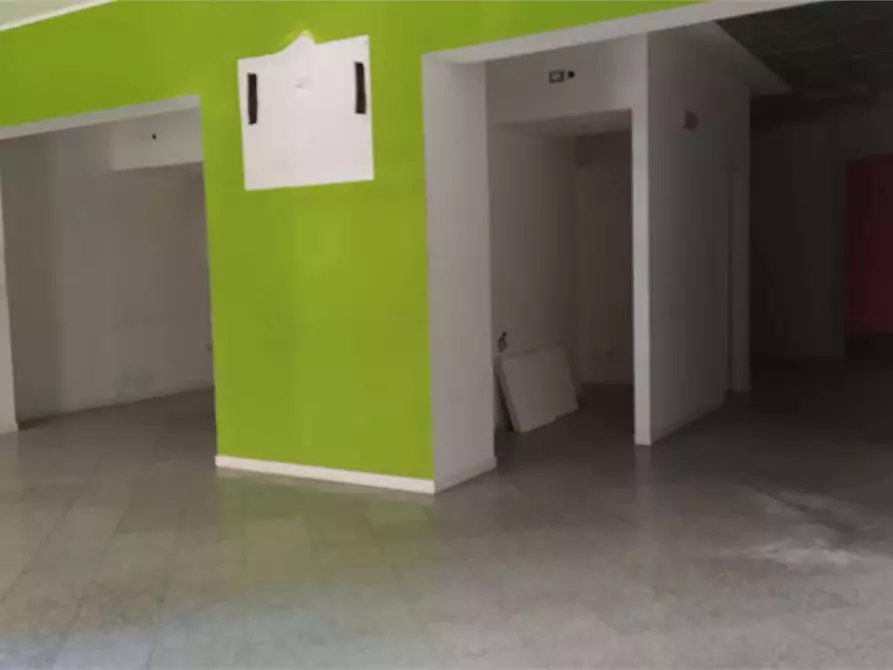 negozio in affitto a Livorno in zona Centro Città