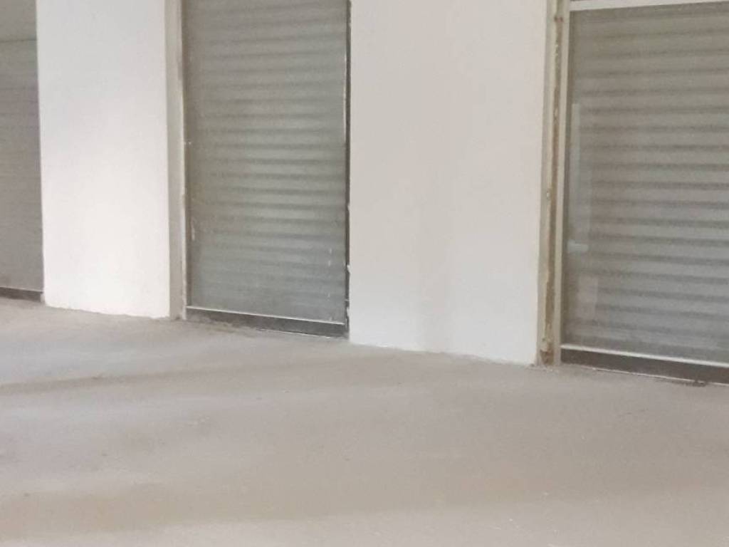 negozio in affitto a Livorno