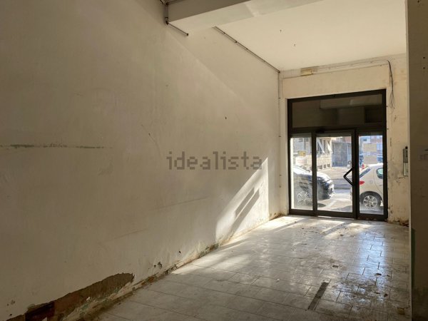 negozio in affitto a Livorno