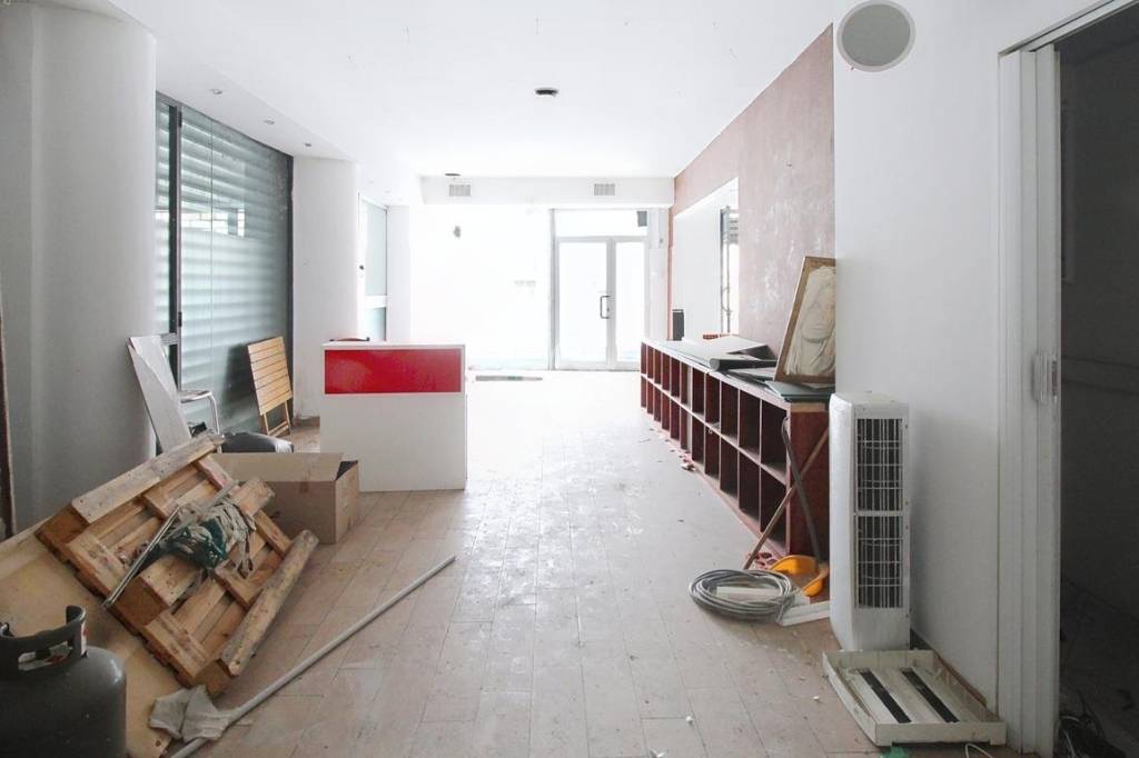 negozio in affitto a Livorno in zona Centro Città