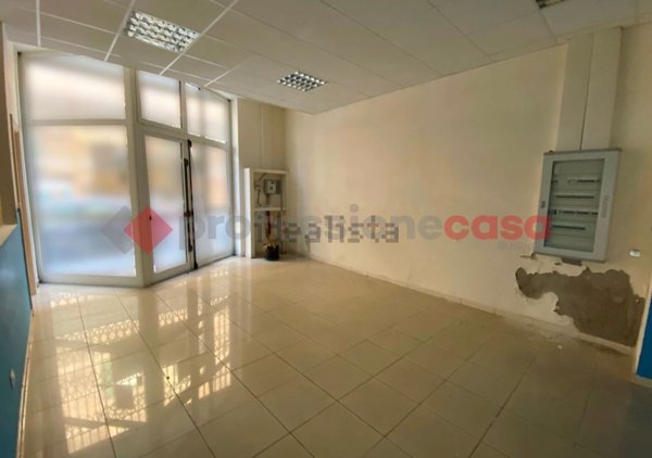 negozio in affitto a Livorno