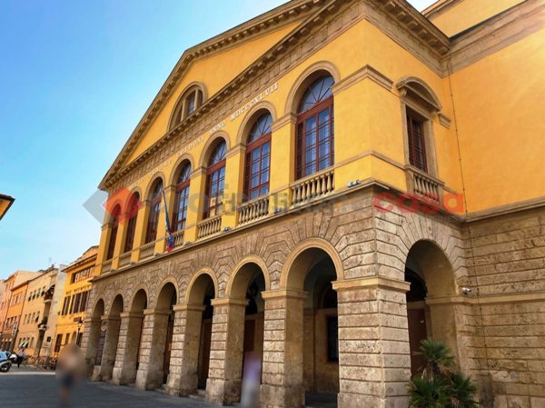 negozio in affitto a Livorno