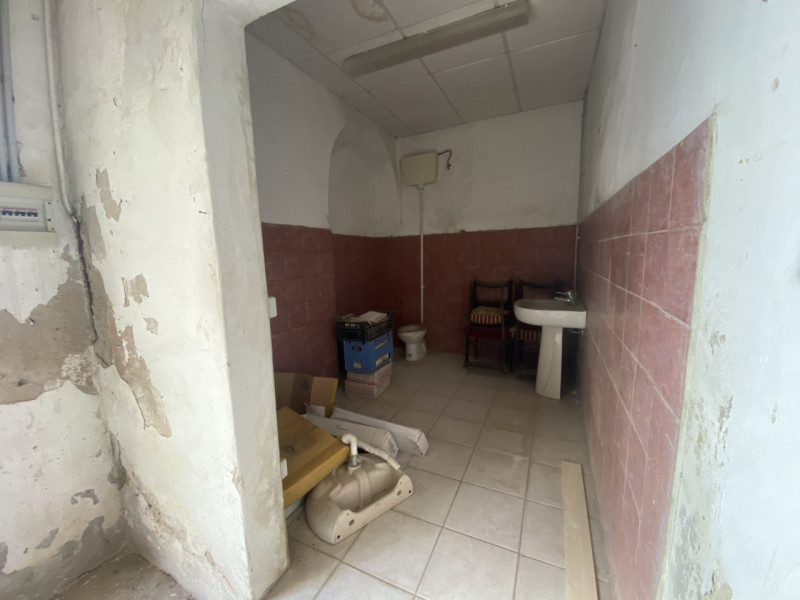 locale di sgombero in affitto a Livorno in zona Centro Città