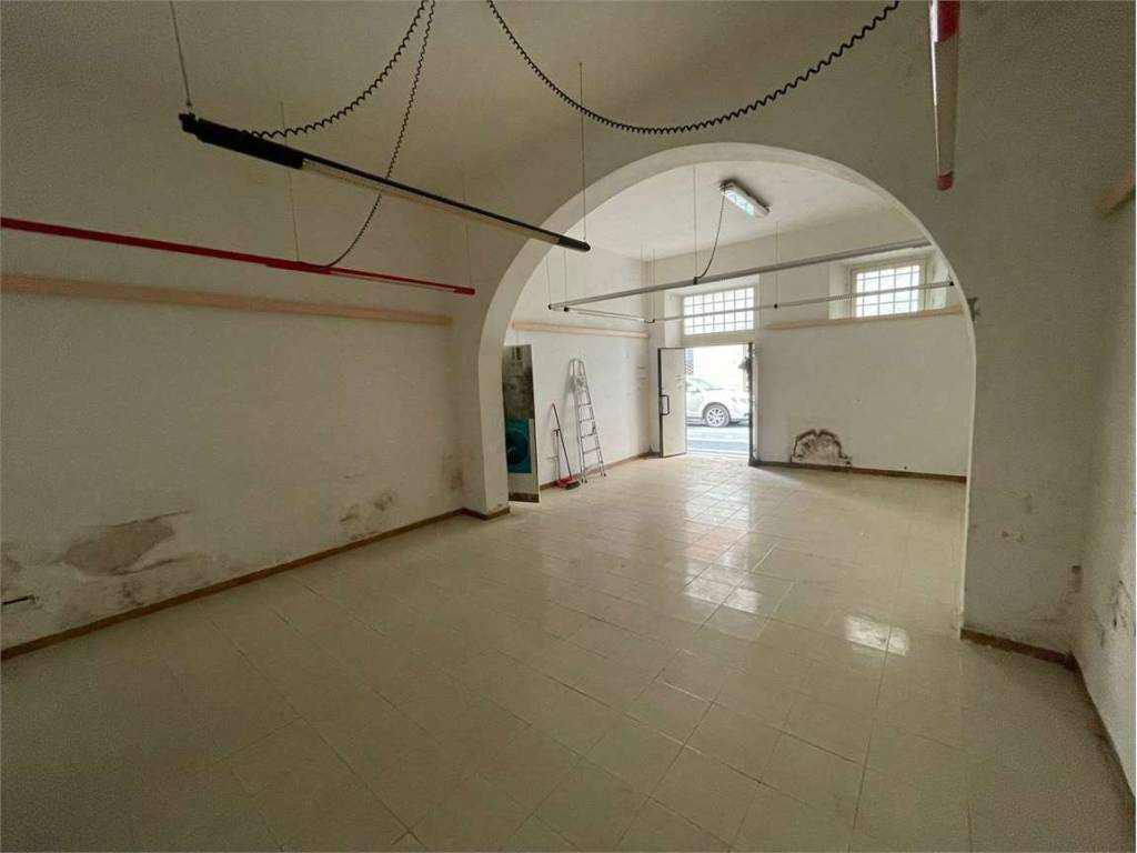 negozio in affitto a Livorno