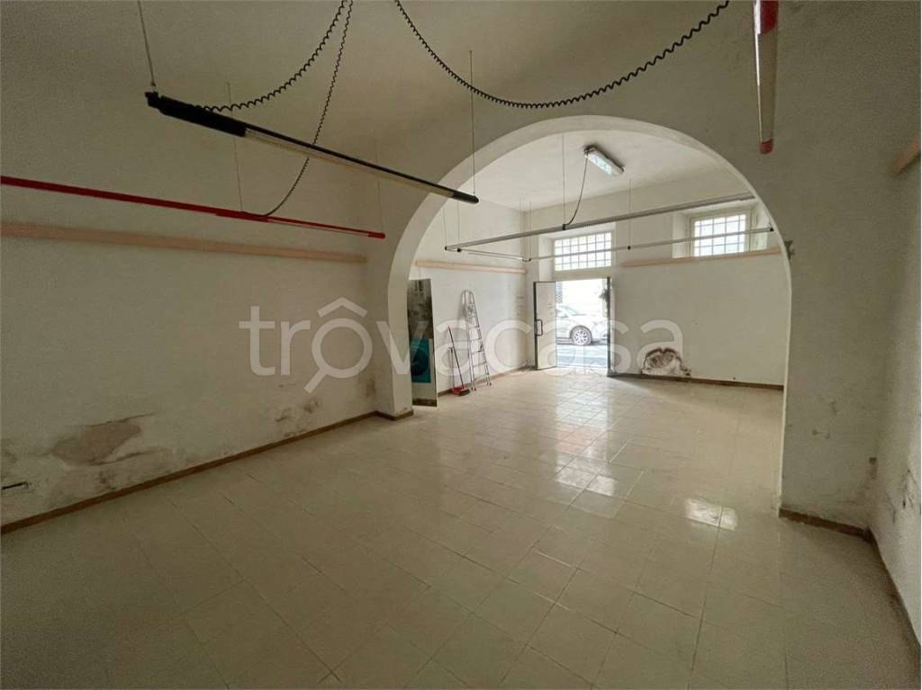 negozio in affitto a Livorno in zona Centro Città