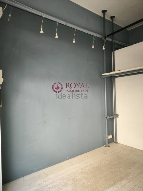 locale commerciale in affitto a Livorno