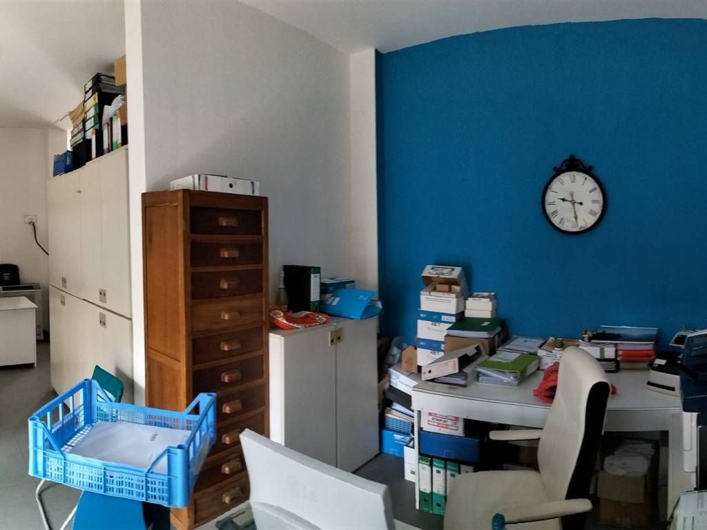 negozio in affitto a Livorno