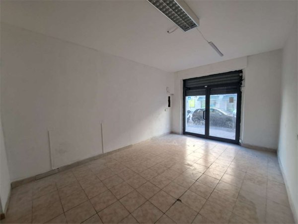 negozio in affitto a Livorno