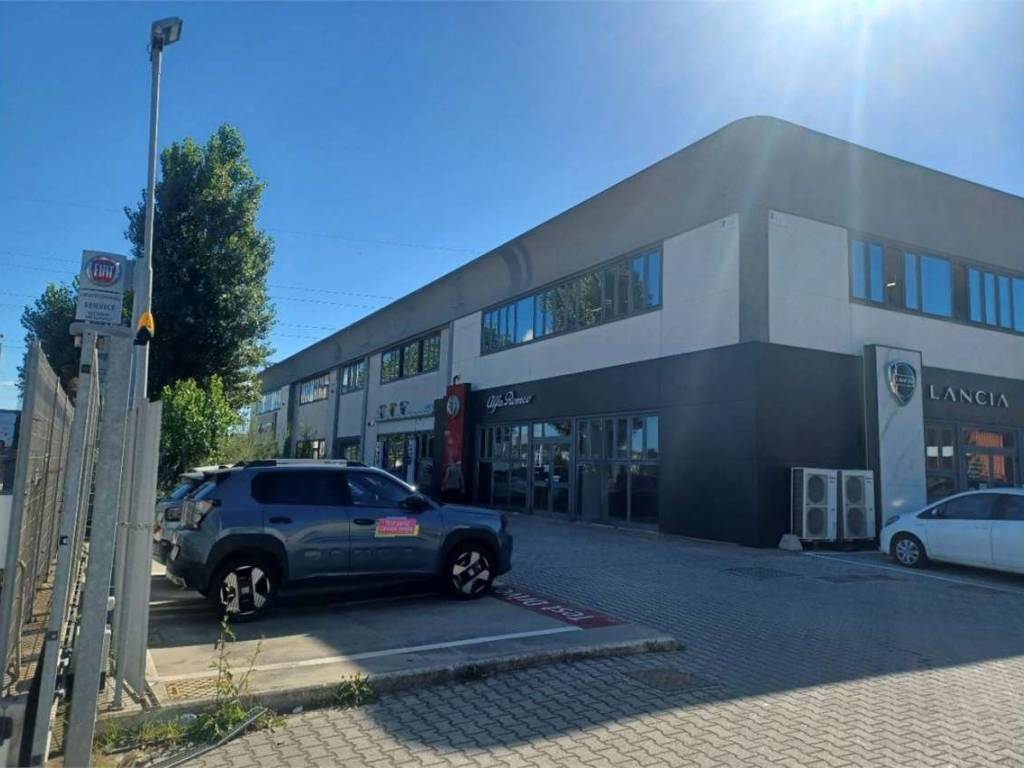 locale commerciale in affitto a Livorno