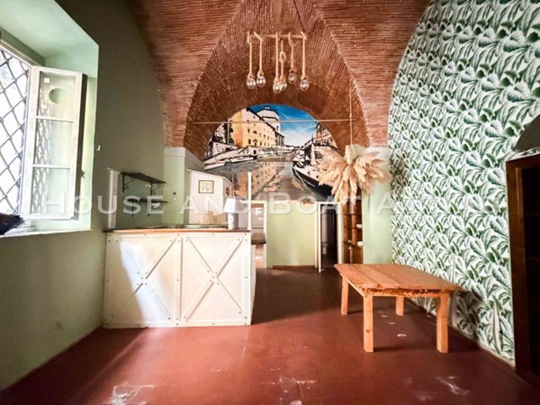 negozio in affitto a Livorno