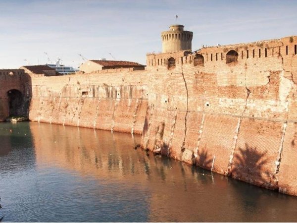 negozio in affitto a Livorno