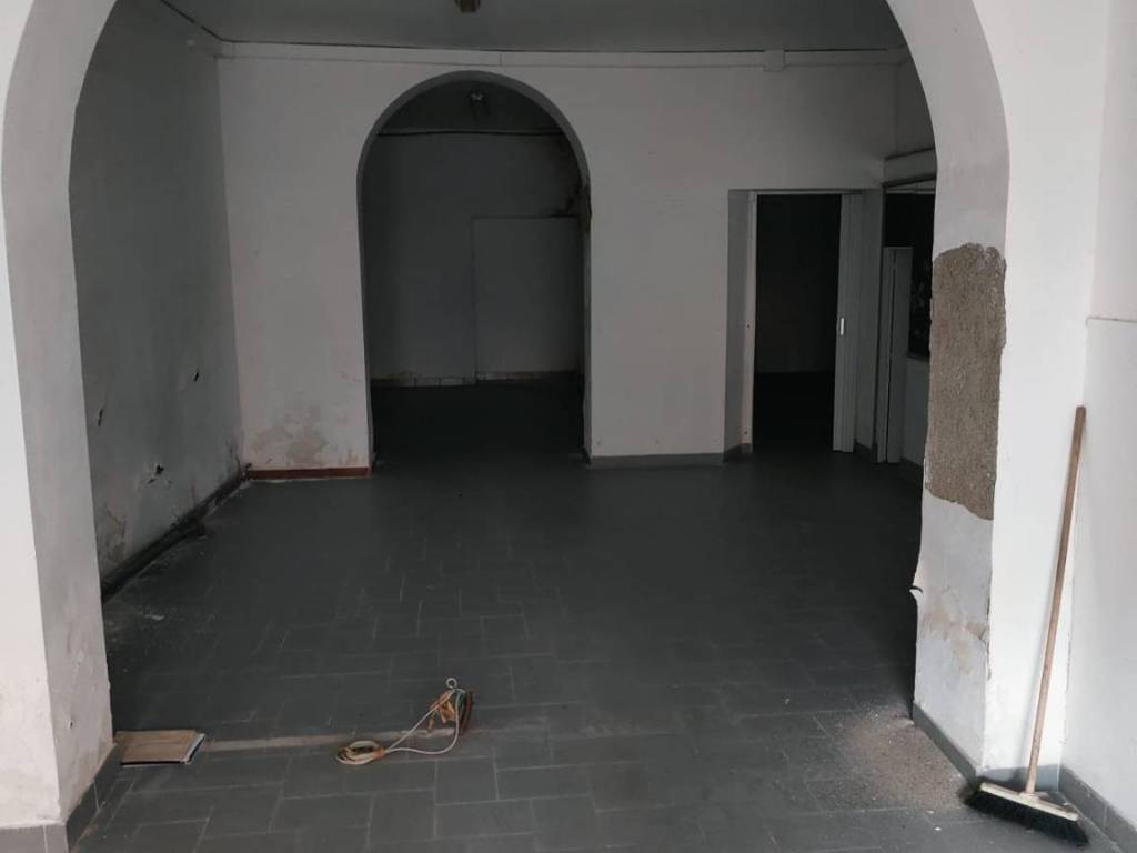 negozio in affitto a Livorno in zona Centro Città