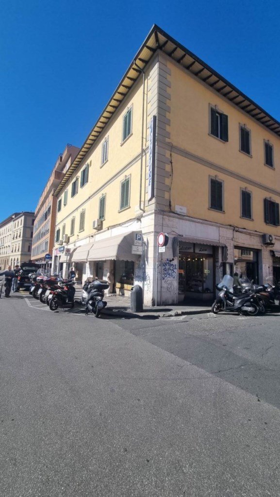 negozio in affitto a Livorno in zona Centro Città